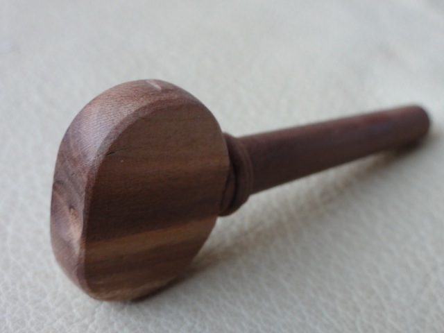 historical pegs